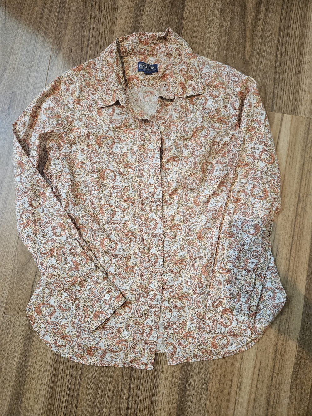 Pendleton Womens Paisley Button-Up Shirt in Cream & Brown. Size MED